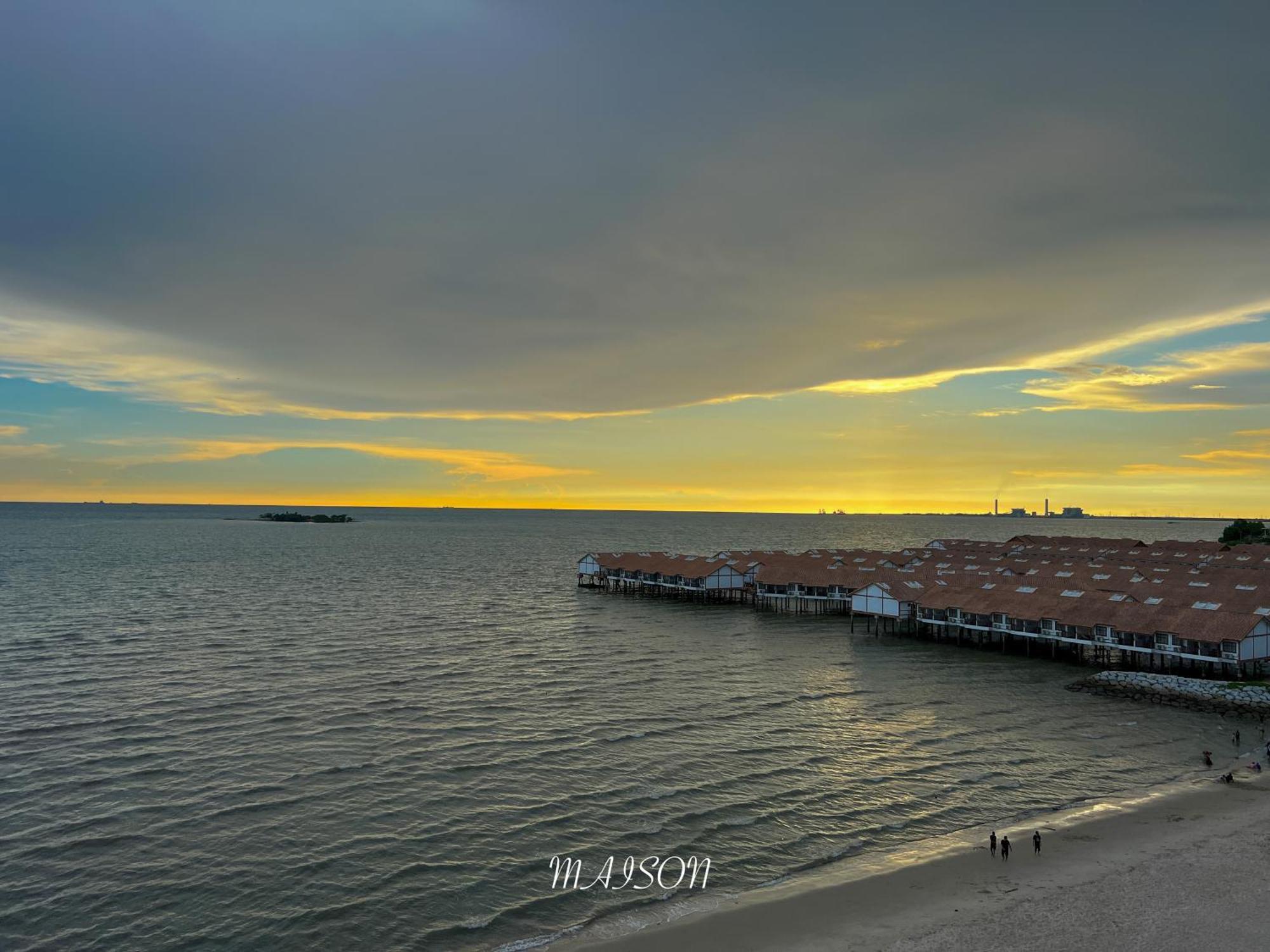 Maison Seaview Suites Port Dickson Buitenkant foto